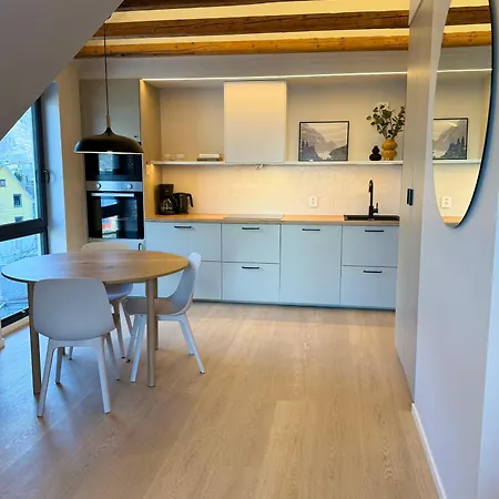 アパート Odda City Apartments