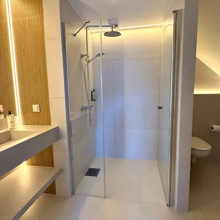 アパート Odda City Apartments *
